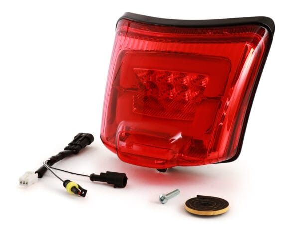 MN501R19BG - MOTO NOSTRA Fanale posteriore con telaio incluso LED 'Boulder' - Vespa GTS (2019-2022) GTS125 iGet, GTS300 HPE, GTS SUPER 125/300 HPE, GTS SUPERSPORT 125/300, GTS SUPERTECH 125/300 HPE - Vetro rosso/ Telaio nero lucido